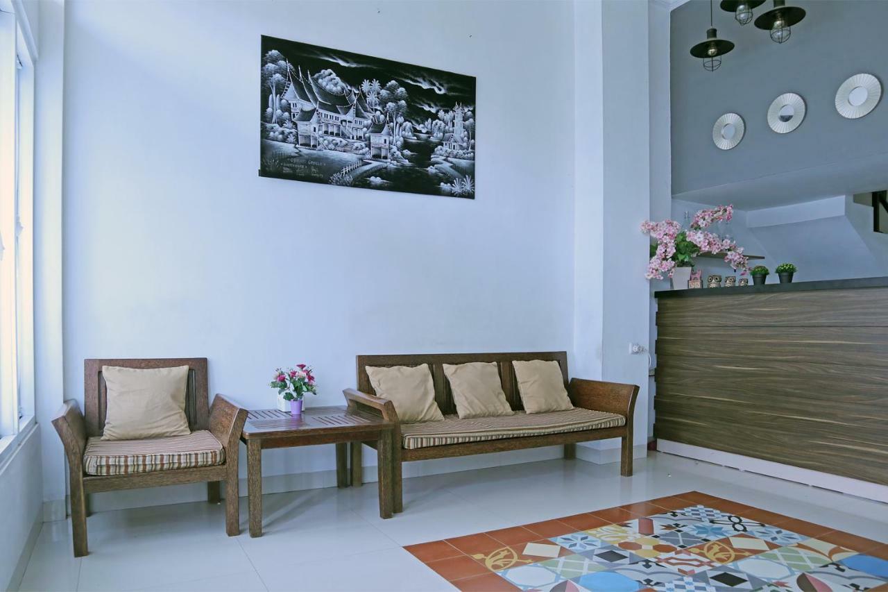 Oyo 1386 Hotel Grand Gabelo Bukittinggi Exteriér fotografie